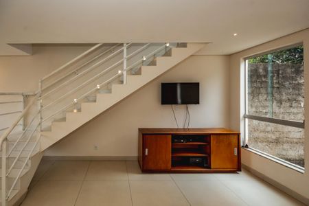 Sala de casa para alugar com 3 quartos, 140m² em Garças, Belo Horizonte