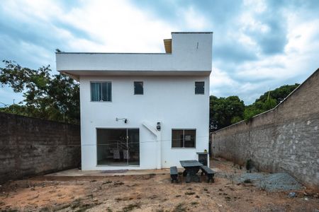 Casa para alugar com 140m², 3 quartos e 2 vagasQuintal