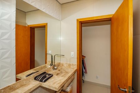 Casa para alugar com 140m², 3 quartos e 2 vagasBanheiro da Suíte