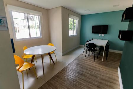 Apartamento à venda com 40m², 2 quartos e 1 vaga Apartamento à venda com 40m², 2 quartos e 1 vagaSala de reunião