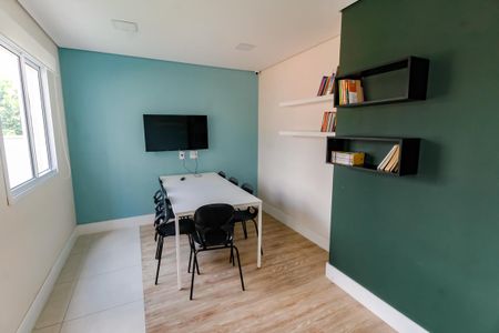 Apartamento à venda com 40m², 2 quartos e 1 vaga Apartamento à venda com 40m², 2 quartos e 1 vagaSala de reunião