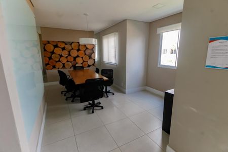 Apartamento à venda com 40m², 2 quartos e 1 vaga Apartamento à venda com 40m², 2 quartos e 1 vagaSala de reunião