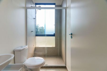 Banheiro de kitnet/studio para alugar com 1 quarto, 28m² em Vila Antonio, São Paulo