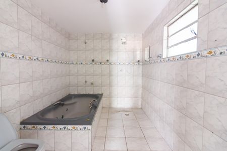 Casa à venda com 150m², 4 quartos e 1 vaga Casa à venda com 150m², 4 quartos e 1 vagaBanheiro da Suíte