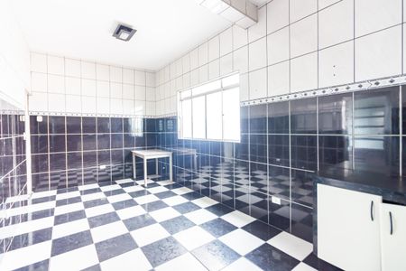 Casa à venda com 150m², 4 quartos e 1 vaga Casa à venda com 150m², 4 quartos e 1 vagaCozinha