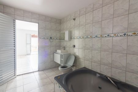 Casa à venda com 150m², 4 quartos e 1 vaga Casa à venda com 150m², 4 quartos e 1 vagaBanheiro da Suíte