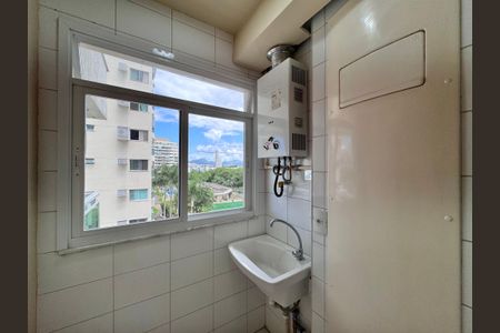 Apartamento à venda com 69m², 2 quartos e 1 vaga Apartamento à venda com 69m², 2 quartos e 1 vagaCozinha e Área de Serviço