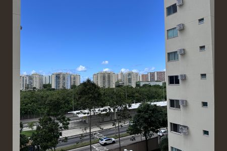 Apartamento à venda com 69m², 2 quartos e 1 vaga Apartamento à venda com 69m², 2 quartos e 1 vagaVaranda