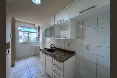 Apartamento à venda com 69m², 2 quartos e 1 vaga Apartamento à venda com 69m², 2 quartos e 1 vagaCozinha e Área de Serviço