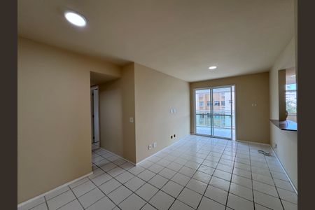 Sala de apartamento para alugar com 2 quartos, 69m² em Recreio dos Bandeirantes, Rio de Janeiro