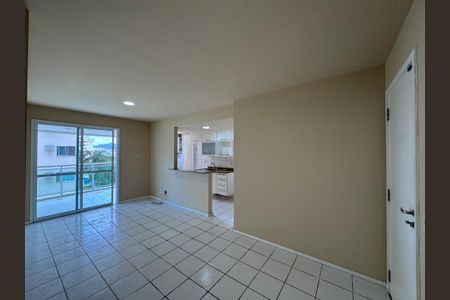 Sala de apartamento para alugar com 2 quartos, 69m² em Recreio dos Bandeirantes, Rio de Janeiro