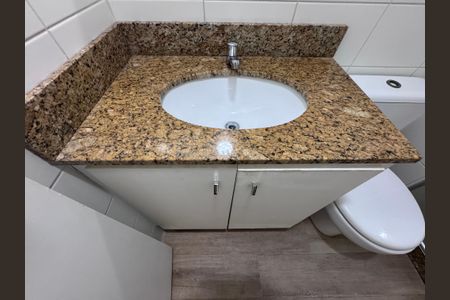 Apartamento à venda com 69m², 2 quartos e 1 vaga Apartamento à venda com 69m², 2 quartos e 1 vagaBanheiro Social