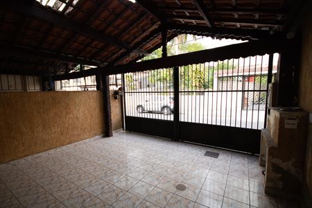 Casa para alugar com 69m², 2 quartos e 2 vagas Casa para alugar com 69m², 2 quartos e 2 vagasGaragem
