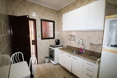 Casa para alugar com 69m², 2 quartos e 2 vagas Casa para alugar com 69m², 2 quartos e 2 vagasCozinha