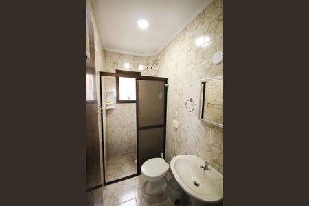 Casa para alugar com 69m², 2 quartos e 2 vagas Casa para alugar com 69m², 2 quartos e 2 vagasBanheiro Social