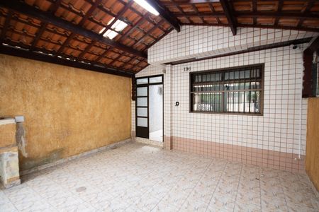 Casa para alugar com 69m², 2 quartos e 2 vagas Casa para alugar com 69m², 2 quartos e 2 vagasGaragem