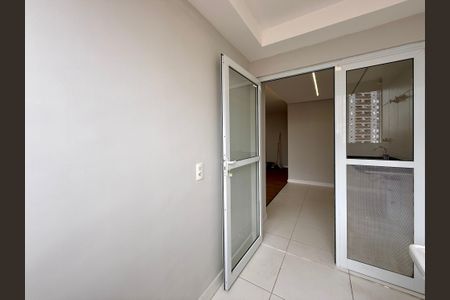 Apartamento para alugar com 109m², 3 quartos e 2 vagas Apartamento para alugar com 109m², 3 quartos e 2 vagasÁrea de Serviço
