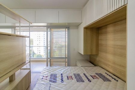 Quarto de kitnet/studio à venda com 1 quarto, 42m² em Campo Belo, São Paulo