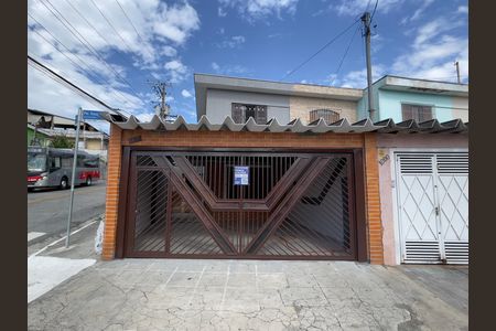 Casa para alugar com 150m², 3 quartos e 2 vagasFachada+Placa