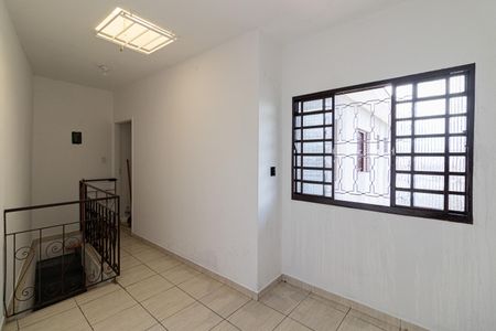 Casa para alugar com 150m², 3 quartos e 2 vagasCorredor