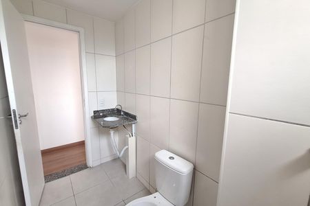 Casa para alugar com 54m², 2 quartos e sem vaga Casa para alugar com 54m², 2 quartos e sem vagaBanheiro Social