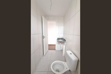 Casa para alugar com 54m², 2 quartos e sem vaga Casa para alugar com 54m², 2 quartos e sem vagaBanheiro Social