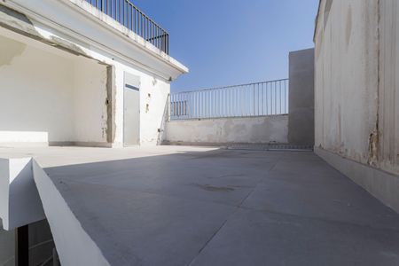 Apartamento para alugar com 250m², 3 quartos e 3 vagas Apartamento para alugar com 250m², 3 quartos e 3 vagasÁrea comum - Piscina