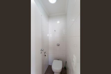 Apartamento para alugar com 250m², 3 quartos e 3 vagas Apartamento para alugar com 250m², 3 quartos e 3 vagasBanheiro de serviço