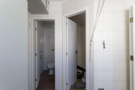 Apartamento para alugar com 250m², 3 quartos e 3 vagas Apartamento para alugar com 250m², 3 quartos e 3 vagasÁrea de Serviço