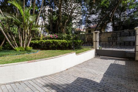 Apartamento para alugar com 250m², 3 quartos e 3 vagas Apartamento para alugar com 250m², 3 quartos e 3 vagasFachada