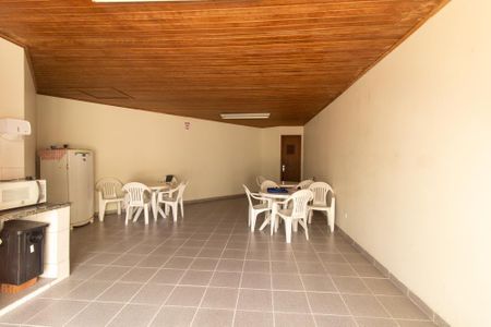 Apartamento para alugar com 27m², 1 quarto e sem vaga Apartamento para alugar com 27m², 1 quarto e sem vagaÁrea comum - Salão de festas