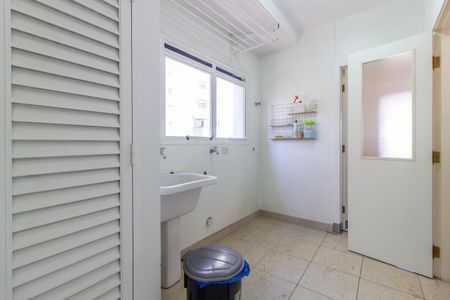 Apartamento à venda com 230m², 2 quartos e 3 vagasÁrea de Serviço