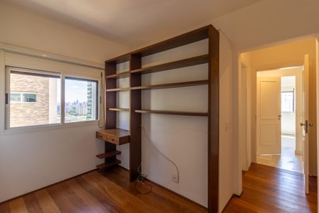 Apartamento à venda com 230m², 2 quartos e 3 vagasCloset da suíte