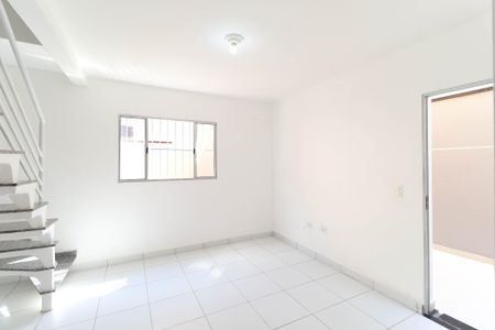 Casa para alugar com 2 quartos, 57m² em Jardim Modelo, São Paulo