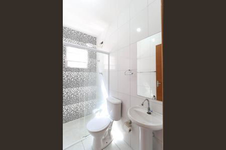Casa para alugar com 57m², 2 quartos e sem vagaBanheiro social