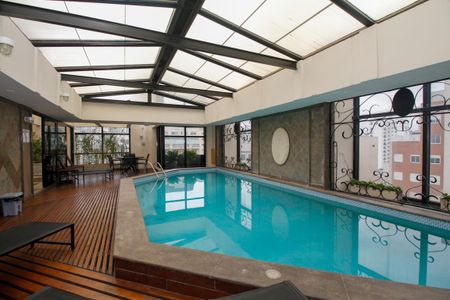 Studio para alugar com 30m², 1 quarto e 1 vaga Studio para alugar com 30m², 1 quarto e 1 vagaÁrea Comum - Piscina