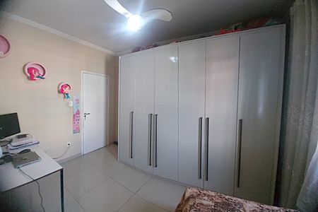 Quarto 1 de casa à venda com 3 quartos, 240m² em Jardim América, Rio de Janeiro