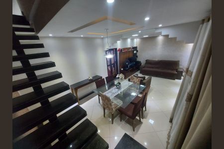 Sala de casa à venda com 3 quartos, 240m² em Jardim América, Rio de Janeiro