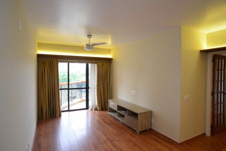 Sala de apartamento para alugar com 2 quartos, 82m² em Barra da Tijuca, Rio de Janeiro