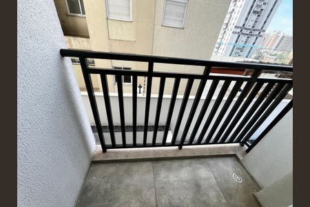 Apartamento para alugar com 42m², 2 quartos e sem vaga Apartamento para alugar com 42m², 2 quartos e sem vagaVaranda