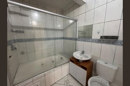 Apartamento para alugar com 100m², 2 quartos e 1 vaga Apartamento para alugar com 100m², 2 quartos e 1 vagaBanheiro da Suíte