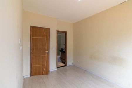 Casa para alugar com 120m², 3 quartos e 2 vagasSuite