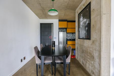 Apartamento para alugar com 72m², 2 quartos e 2 vagasSala