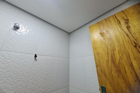 Banheiro de kitnet/studio para alugar com 1 quarto, 30m² em Vila Oratorio, São Paulo