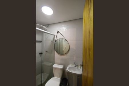 Banheiro Social de kitnet/studio para alugar com 0 quarto, 30m² em Vila Oratorio, São Paulo