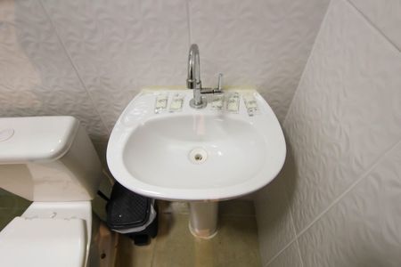 Studio para alugar com 30m², 0 quarto e sem vaga Studio para alugar com 30m², 0 quarto e sem vagaBanheiro Social