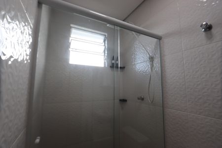 Banheiro de kitnet/studio para alugar com 1 quarto, 30m² em Vila Oratorio, São Paulo