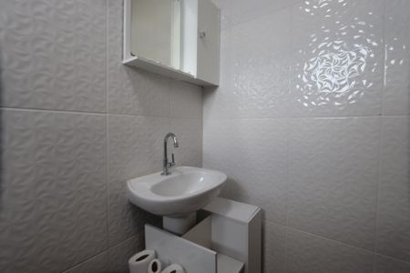 Banheiro de kitnet/studio para alugar com 1 quarto, 30m² em Vila Oratorio, São Paulo