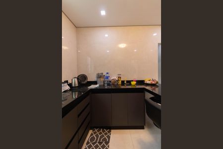 Casa à venda com 185m², 2 quartos e 2 vagas Casa à venda com 185m², 2 quartos e 2 vagasCozinha