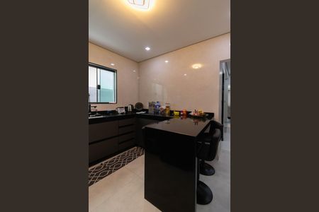 Casa à venda com 185m², 2 quartos e 2 vagas Casa à venda com 185m², 2 quartos e 2 vagasCozinha